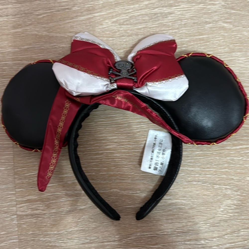 minnie mouse pirate ears 🏴‍☠️